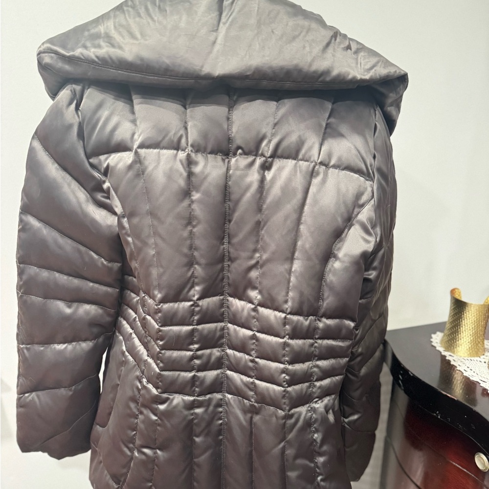 Women's Olive Green  Puffer Jacket - Picture 7 of 10